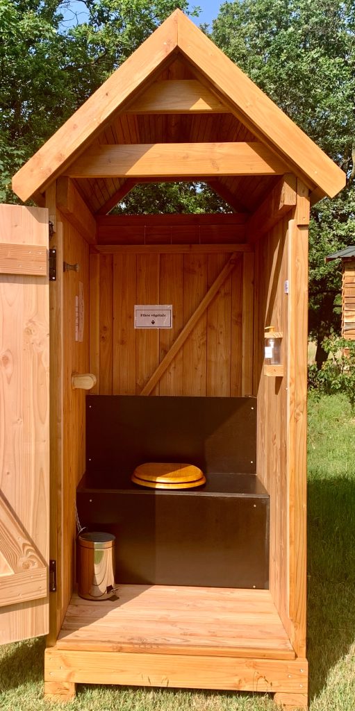 Intérieur toilette sèche Démarche Nature